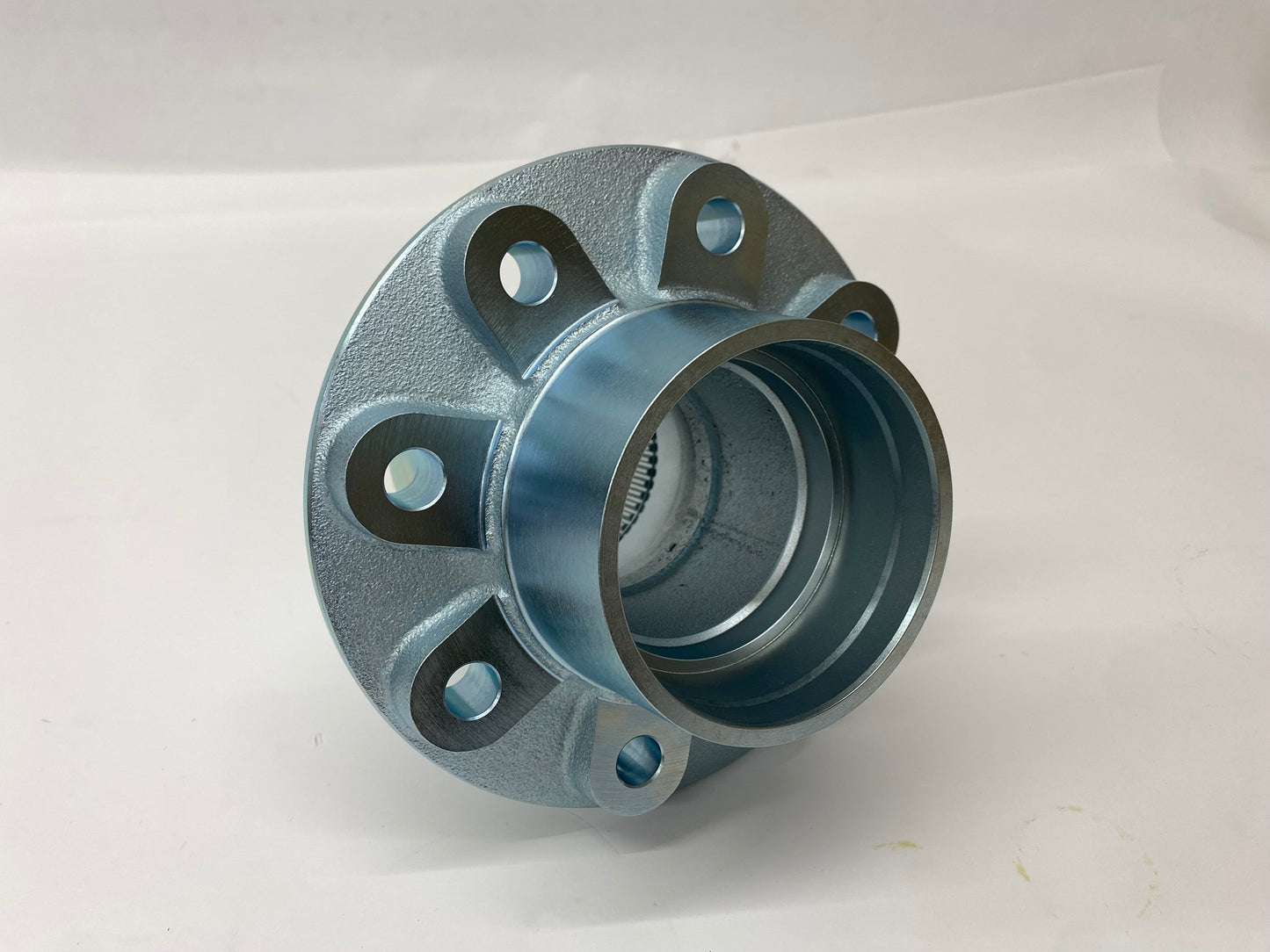 Dana 60 8 x 6.5 Wheel Hub Forged.