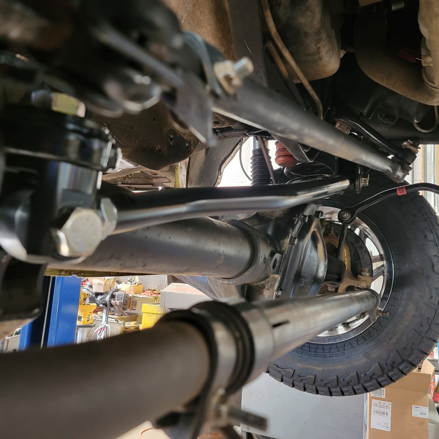 92-97 Ford Over The Top Track Bar conversion for 05+ Coil Swap