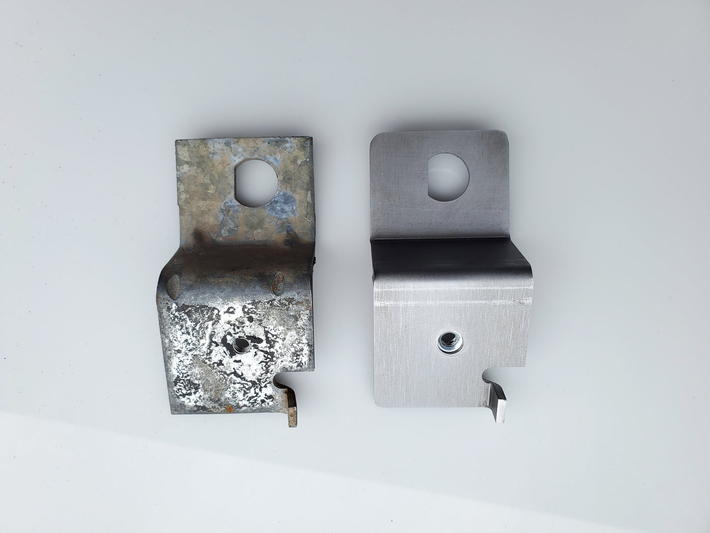 92-97 Ford Front Brake Line Bracket Set