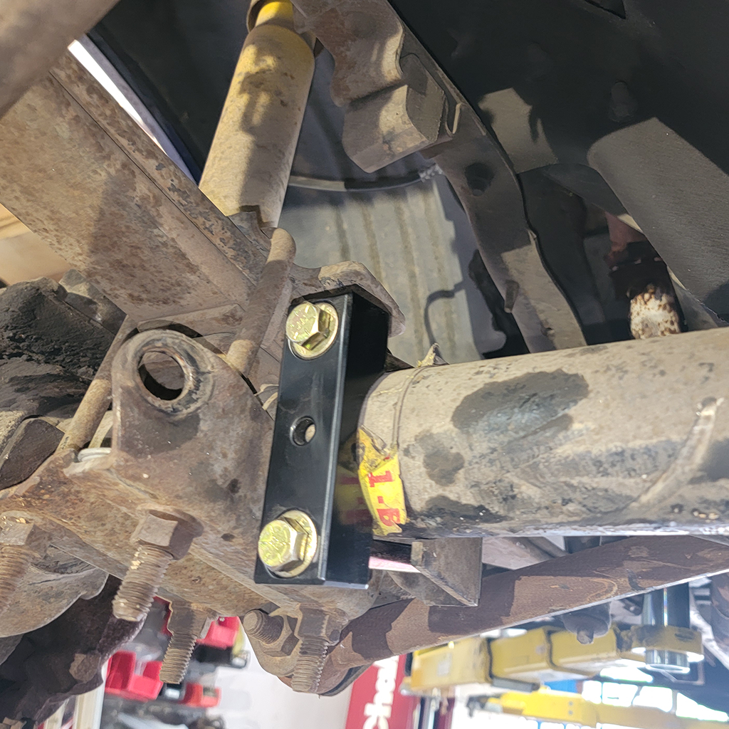 85-97 F350 Front Sway Bar Bracket