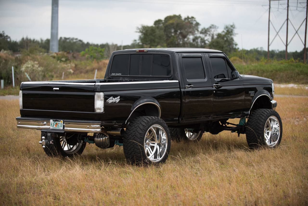 Complete Performance Clear Tail Lights - 1980-1997 Ford F-Series & Bronco